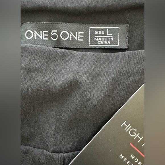 New  ~ ONE 5 ONE VIP ~  Elastic Waist Capri  M & L - Picture 6 of 7